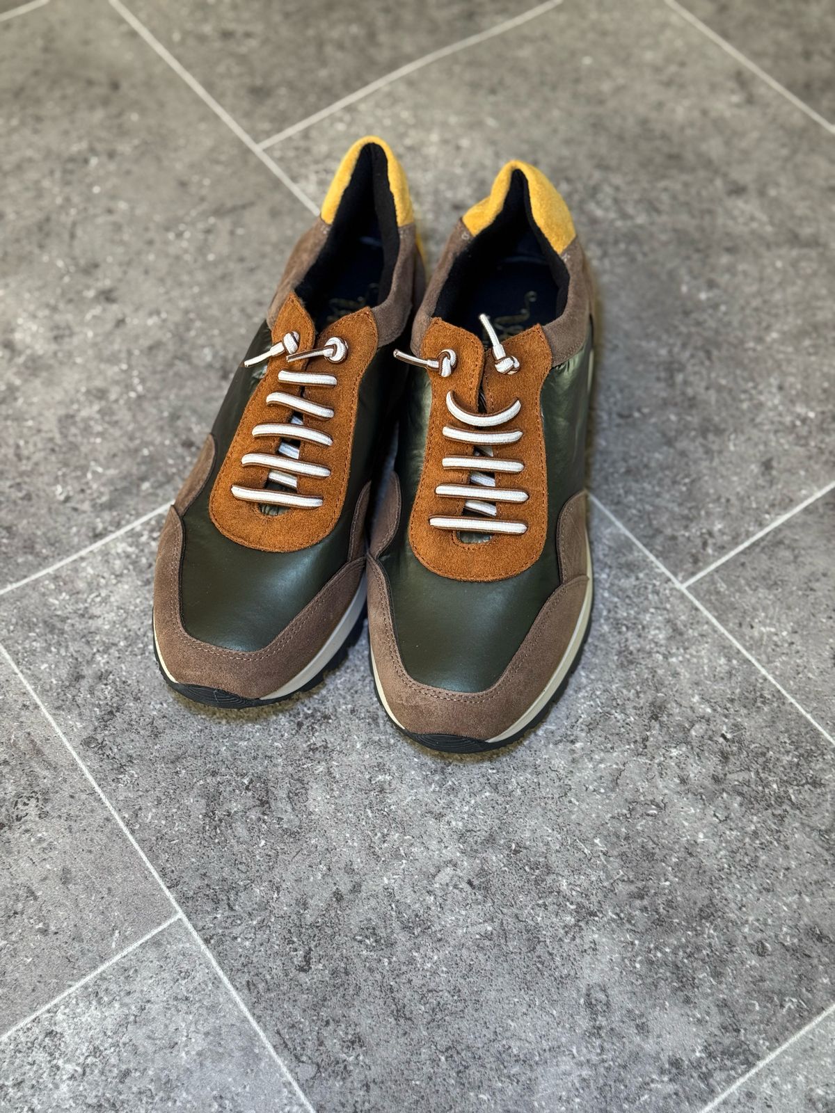 Zapatilla Venus | Tono Tierra/Verde Militar