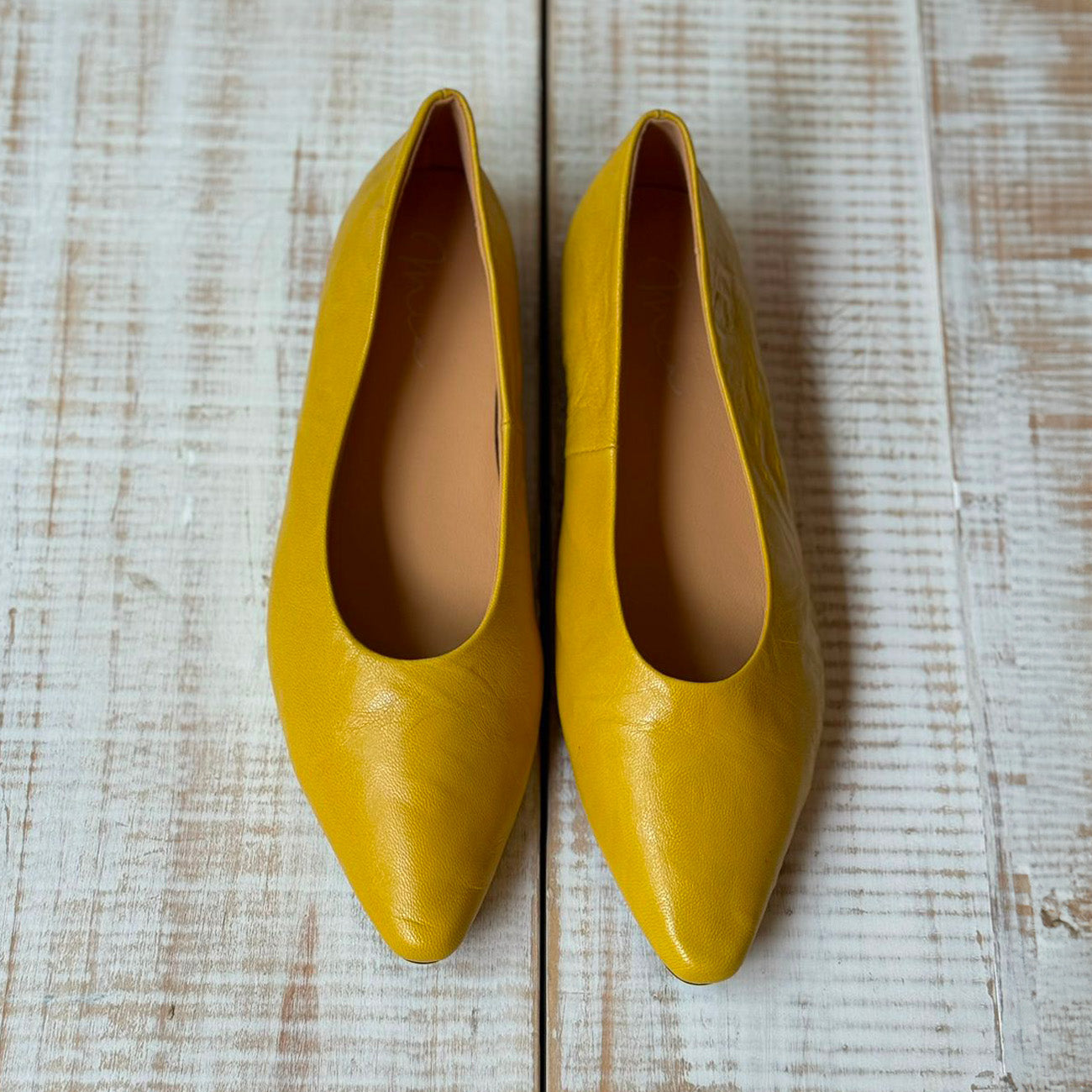 Ballerina Cuero Arrugado en Color Amarillo