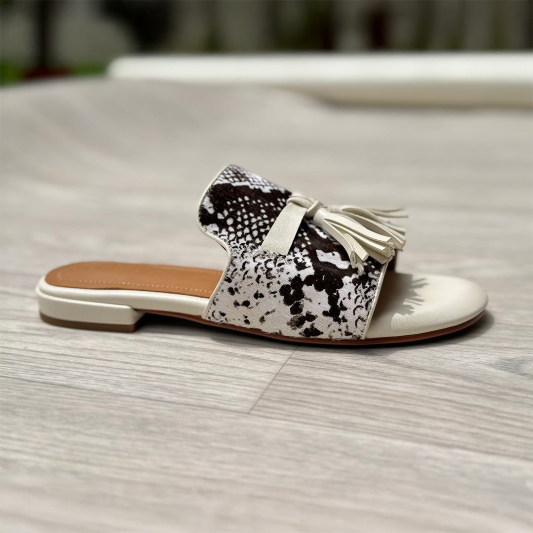 Un par de flats con un print.