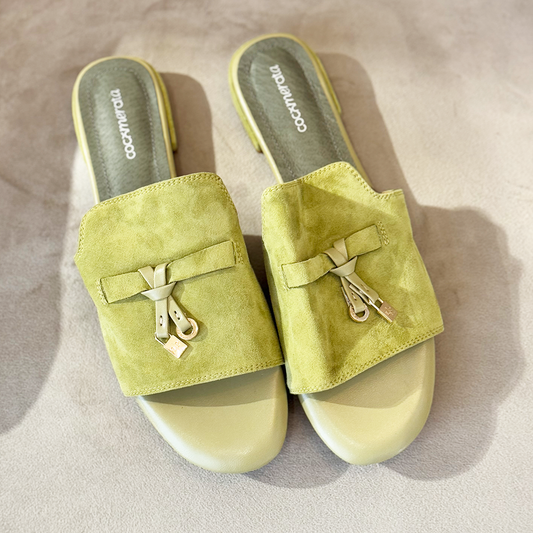 Un par de flats color pistachio.